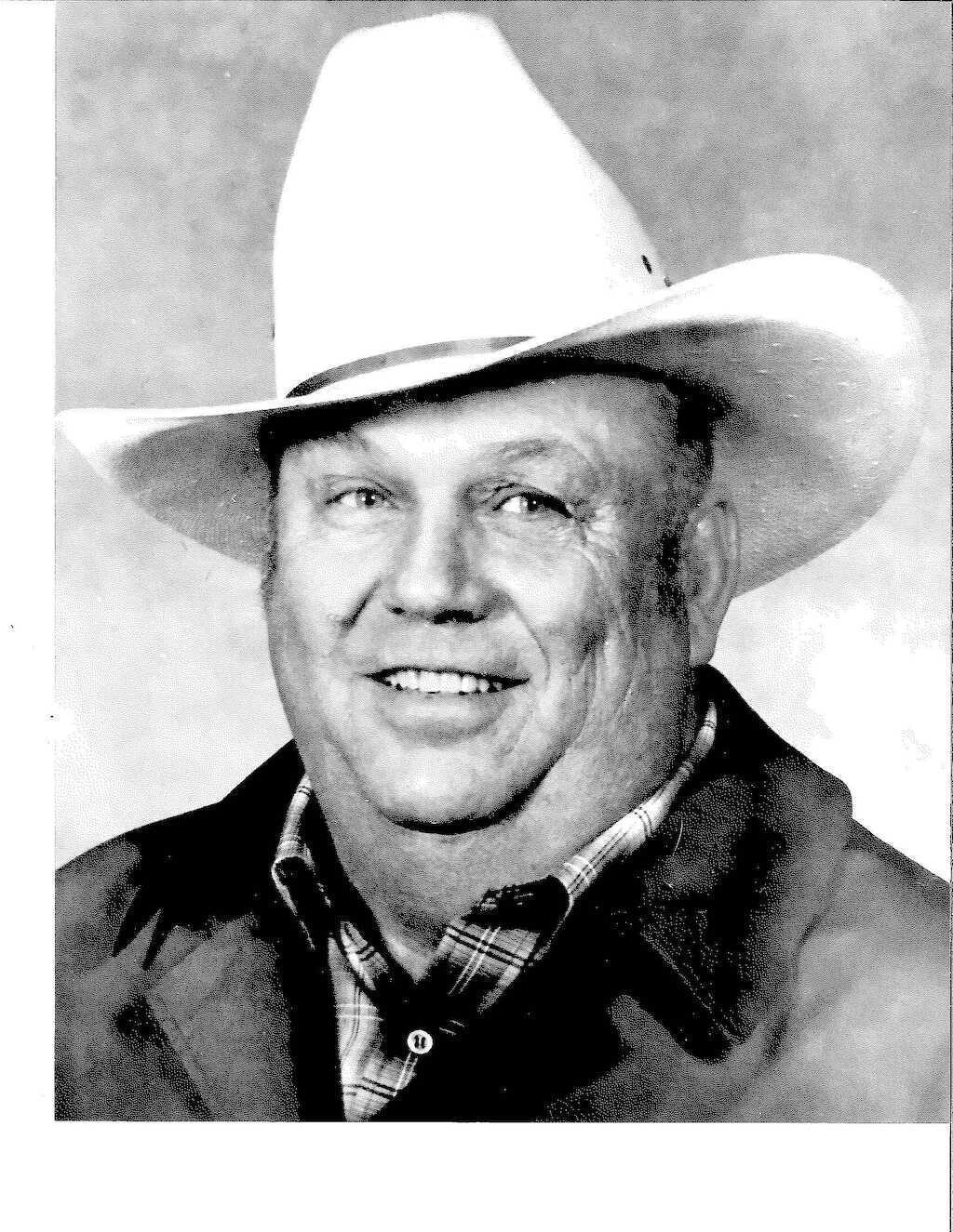 Dr. Leonard Buzz DeNaeyer - Nebraska Sandhills Cowboy Hall of Fame
